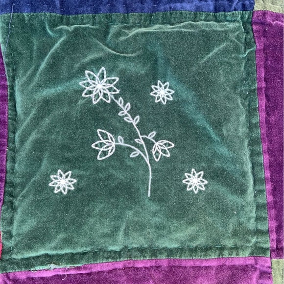Boho Velvet Patchwork Embroidered Throw Blanket Colorblock Floral 49x60 FLAWS - Picture 7 of 16